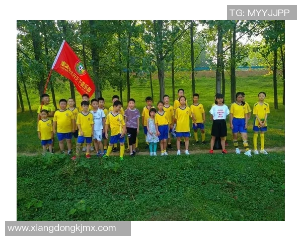 西安足球队的耐力之谜:揭开足球巨献背后的秘密与坚持 西安足球队的耐力之谜:揭开足球巨献背后的秘密与坚持